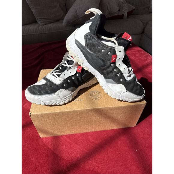 Jordan Delta 2 Chicago Bulls Black White Red Low Top Lace Up Athletic Sneakers main image 8